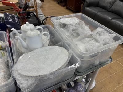 CHINA DINNER SERVICE