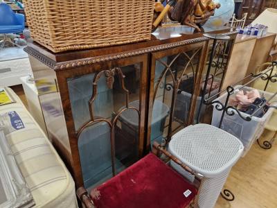 MAHOGANY DISPLAY UNIT