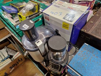 NINJA BLENDER + 2 X JUICERS