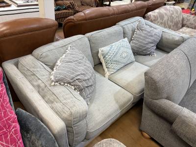 3 SEATER FABRIC COUCH