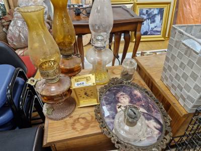 4 X OIL LAMPS + ODDS