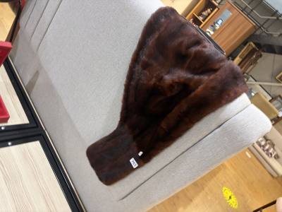 MINK STOLE