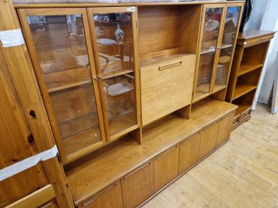 MID-CENTURY DISPLAY CABINET