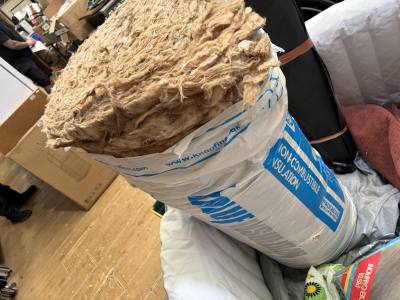 ROLL OF LOFT INSULATION