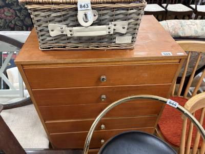MID-CENTURY DRAWER CHEST