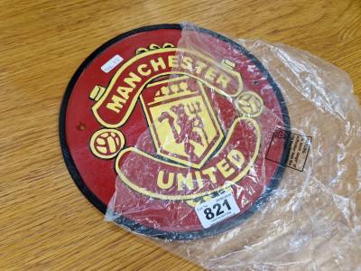 MAN UTD CAST SIGN