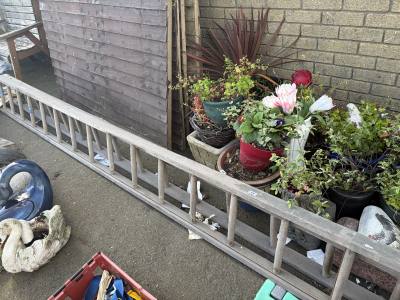 2 TIER WOODEN LADDER