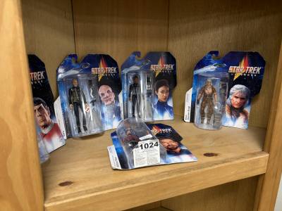 LOT OF STAR TREK FIGURES