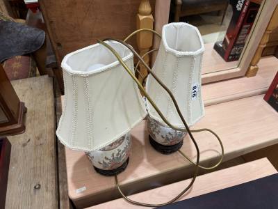 PAIR OF ORIENTAL STYLE TABLE LAMPS