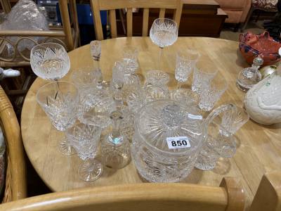 TABLE LOT OF TYRONE CRYSTAL