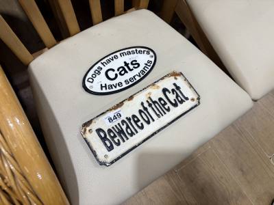 2 X CAST SIGNS