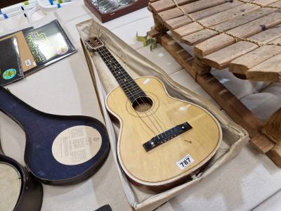 VINTAGE GUITAR