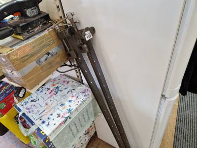 PAIR OF SASH CLAMPS