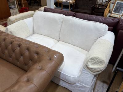 LOOSE COVERED COUCH