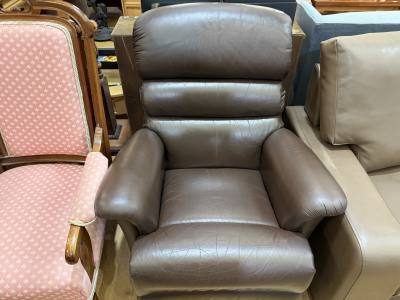 LEATHER RECLINING CHAIR