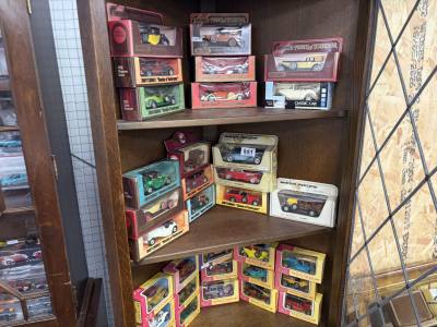 OAK CORNER UNIT