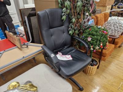 LEATHER OFFICE CHAIR