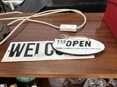 2 X CAST SIGNS