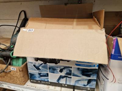 BOXED NEW MORPHY RICHARDS STEAMER