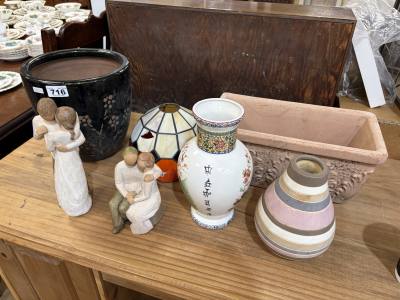 TABLE LOT