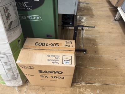 SONY SPEAKER SYSTEM + STAND
