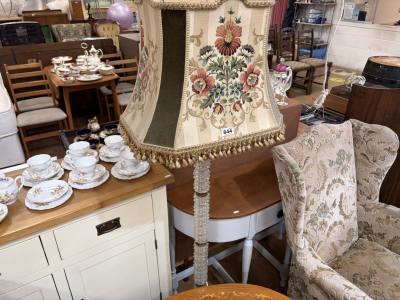 BRASS/GLASS STANDARD LAMP