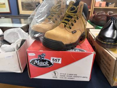 (SIZE 7) STEEL TOE BOOTS