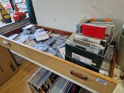 CASSETTES + CDS