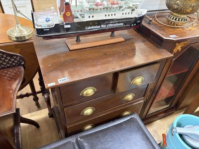 HARDWOOD DRAWER CHEST
