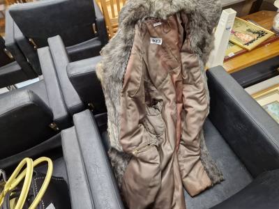 FUR COAT