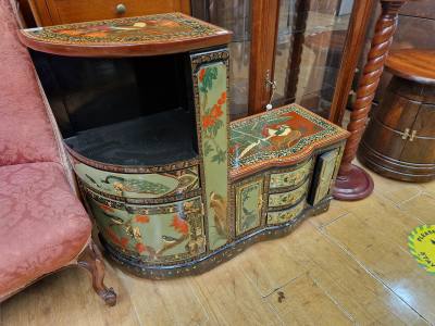 ORNATE LACQUERED SIDE CABINET