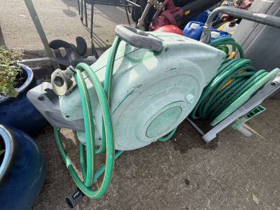 2 X HOSE + REELS