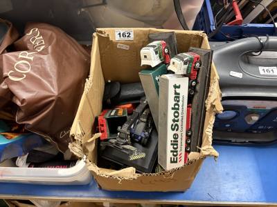 BOX OF ARMY VEHICLES + TRUCKS ETC