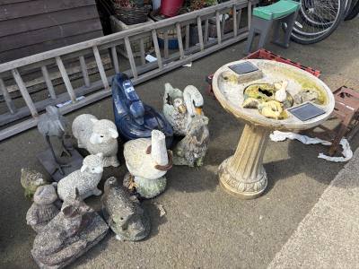 LOT OF GARDEN ORNAMENTS