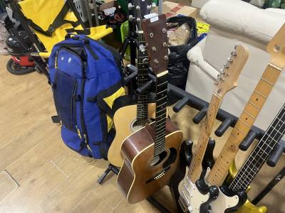 HOHNER ACOUSTIC GUITAR (FOR RESTORATION)
