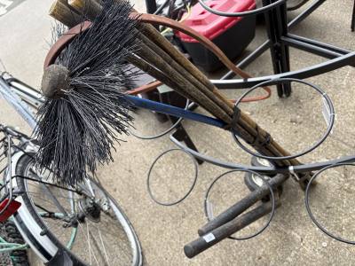 JOCKEY WHEELS + CHIMNEY RODS