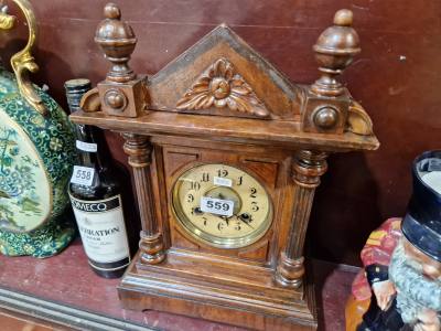 VICTORIAN OAK MANTLE CLOCK