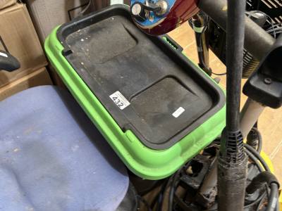PET FOOD CONTAINER + DOG BED