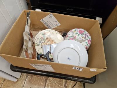 BOX LOT + TABLE