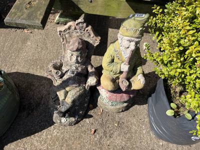 2 X GARDEN GNOMES