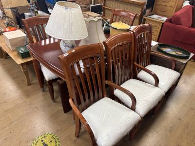 EXTENDABLE TABLE + 6 CHAIRS