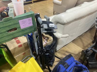 CAMERA TRIPOD