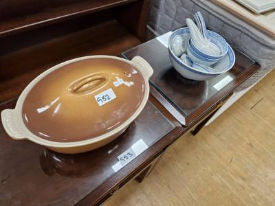 2 LE CREUSET POTS + DISHES