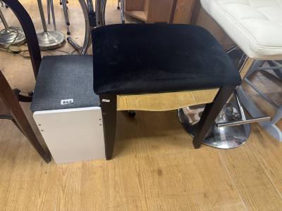 2 X STOOLS