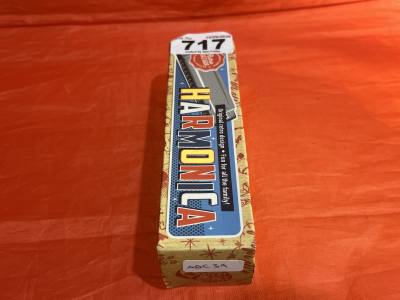 RETRO STYLE HARMONICA