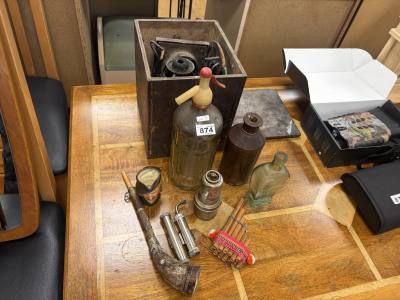 TABLE LOT OF VINTAGE ITEMS