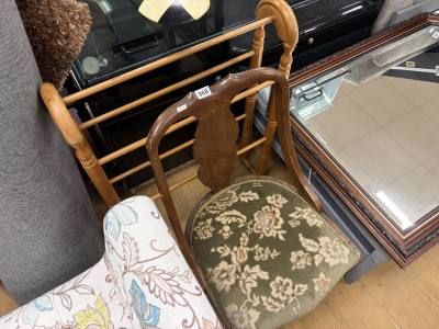 NURSING CHAIR + TOWEL RAIL