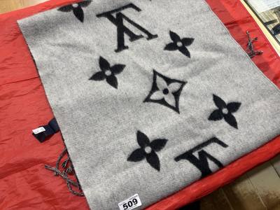 LOUIS VUITTON CASHMERE SCARF