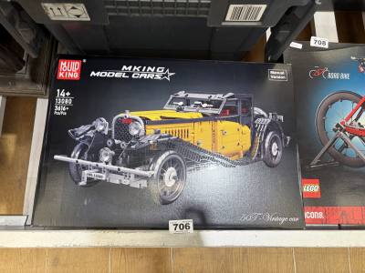 MOULD KING VINTAGE MODEL CAR