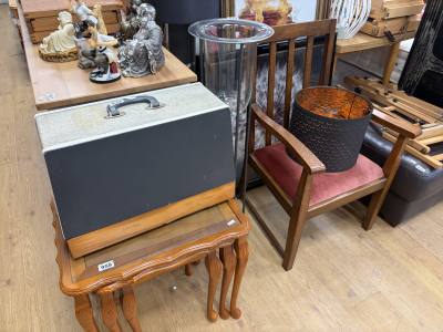 GLASS TOP TABLE NEST + CHAIR